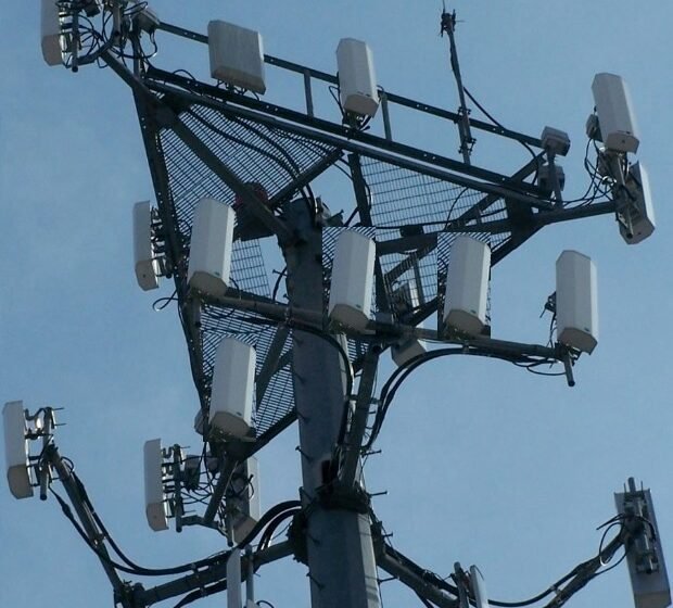 5G cell tower antenna